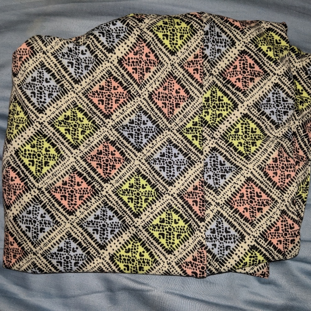 Tall and Curvy LuLaRoe leggings BNWOT